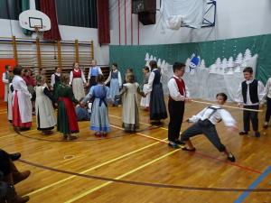 Na prazničnem bazarju druženje in dobrodelnost 2